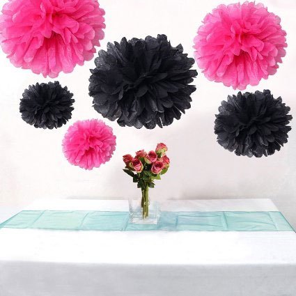 accessoire decoratif mariage, accessoire a suspendre mariage, pompon en papier noir, pompon en papier fushia, mariage couleur fushia et noir, mariage theme rose et noir,